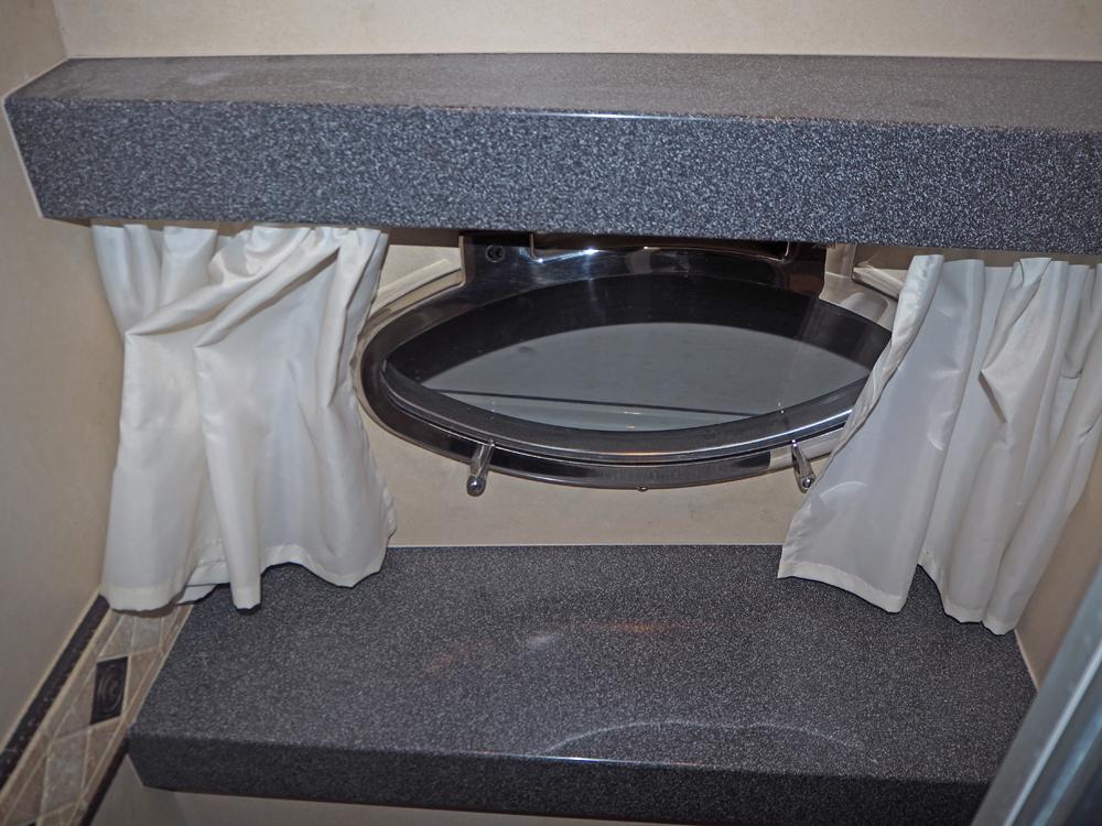 Cabine arri&egrave;re, H&eacute;bergements